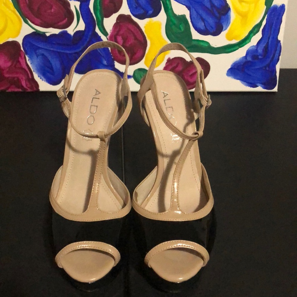 Aldo Black and Tan Patent Leather Pumps